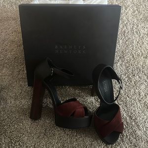 Barney’s size 7 heels never worn